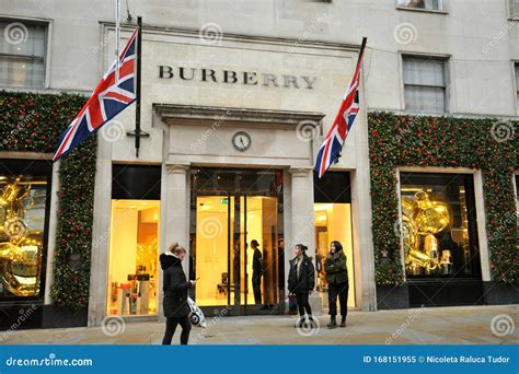 Burberry outlet london